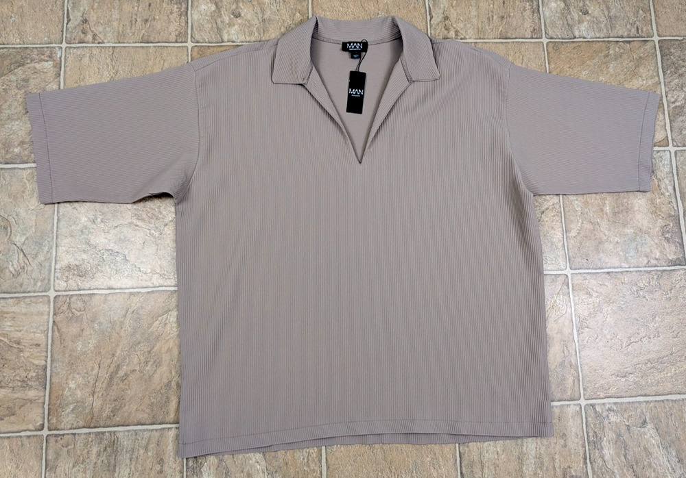 New Man Boohoo sz L Pleated Oversized v-neck Shirt mocha 3924
